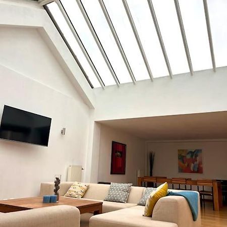 Down Town Spacious Duplex With Private Parking & Game Room Brussels Exterior photo