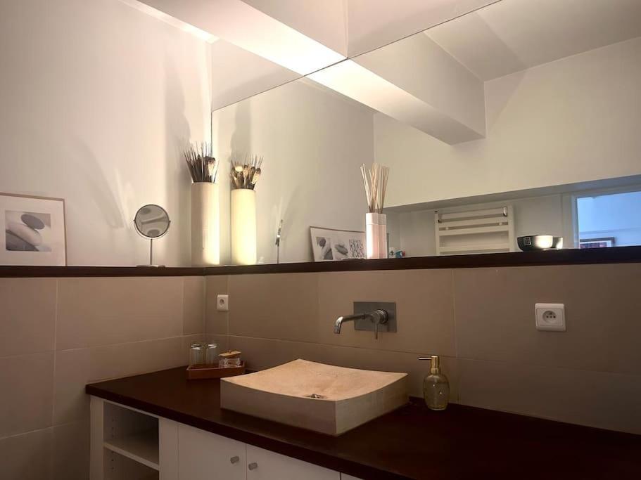 Down Town Spacious Duplex With Private Parking & Game Room Brussels Exterior photo